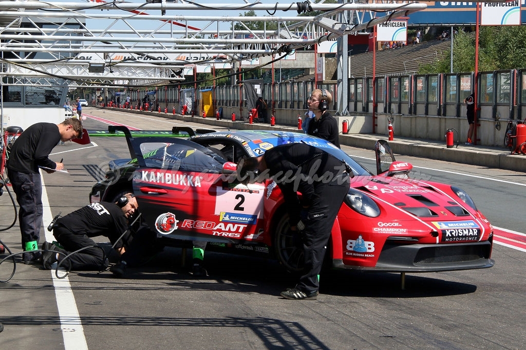 , Porsche 992, Russel Racing by NGT
